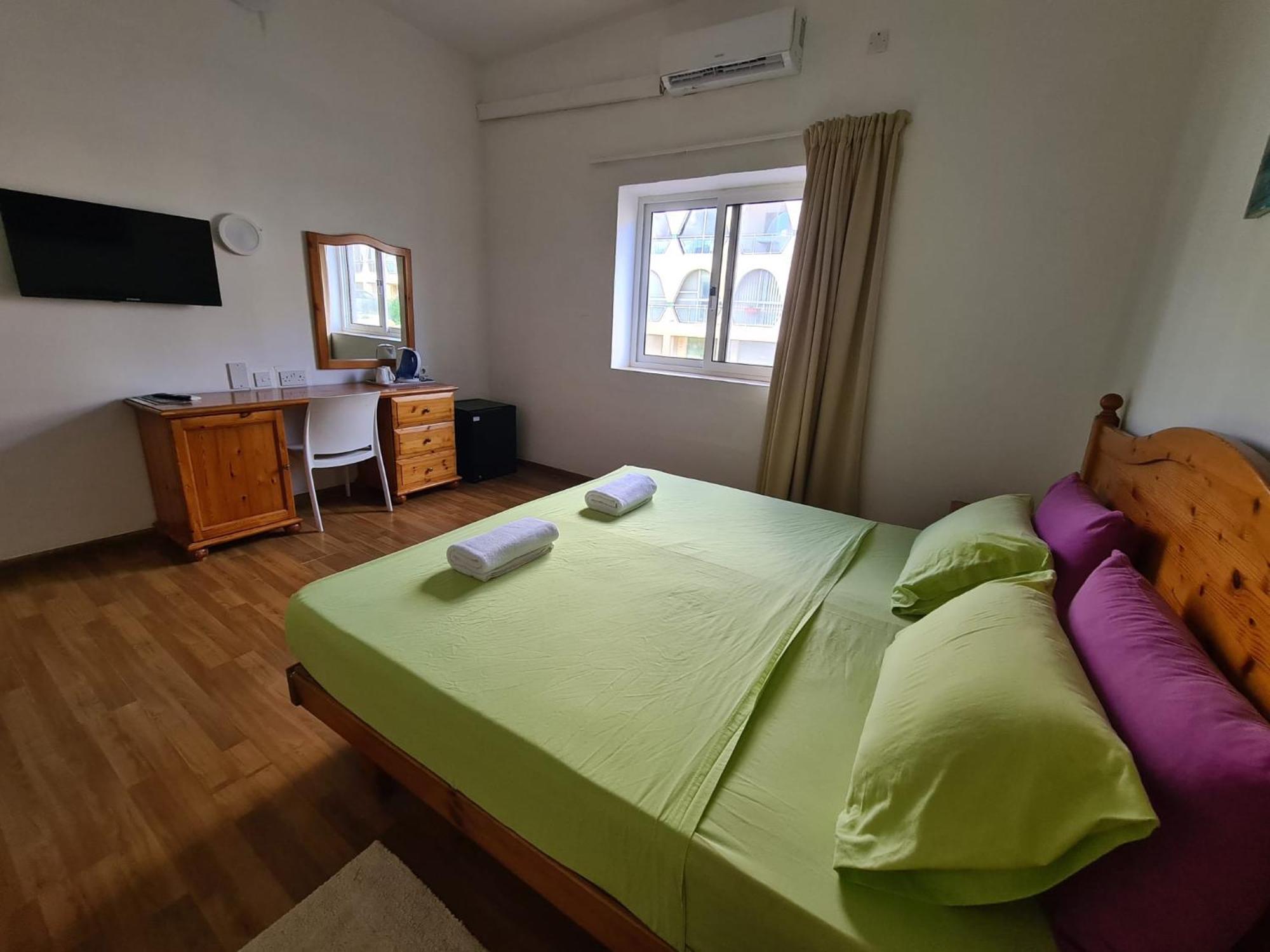 Sensi Hotel Marsaskala Exteriör bild