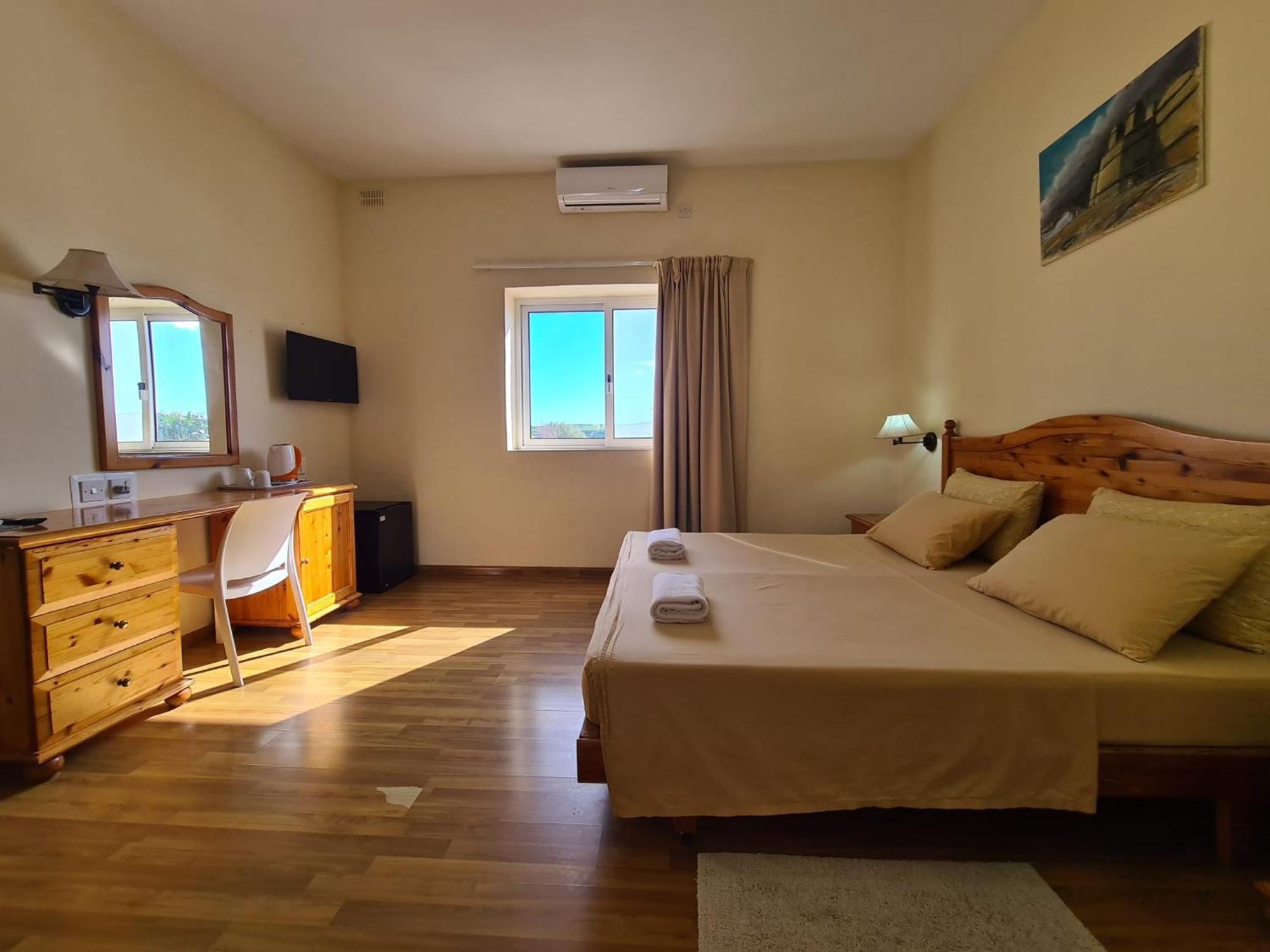 Sensi Hotel Marsaskala Exteriör bild